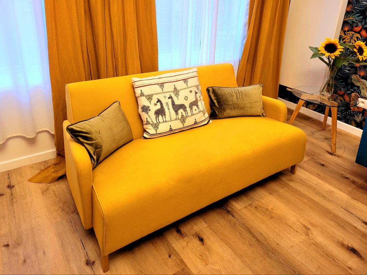 Brand New Camelia Room With Private Bathroom بروكسل المظهر الخارجي الصورة