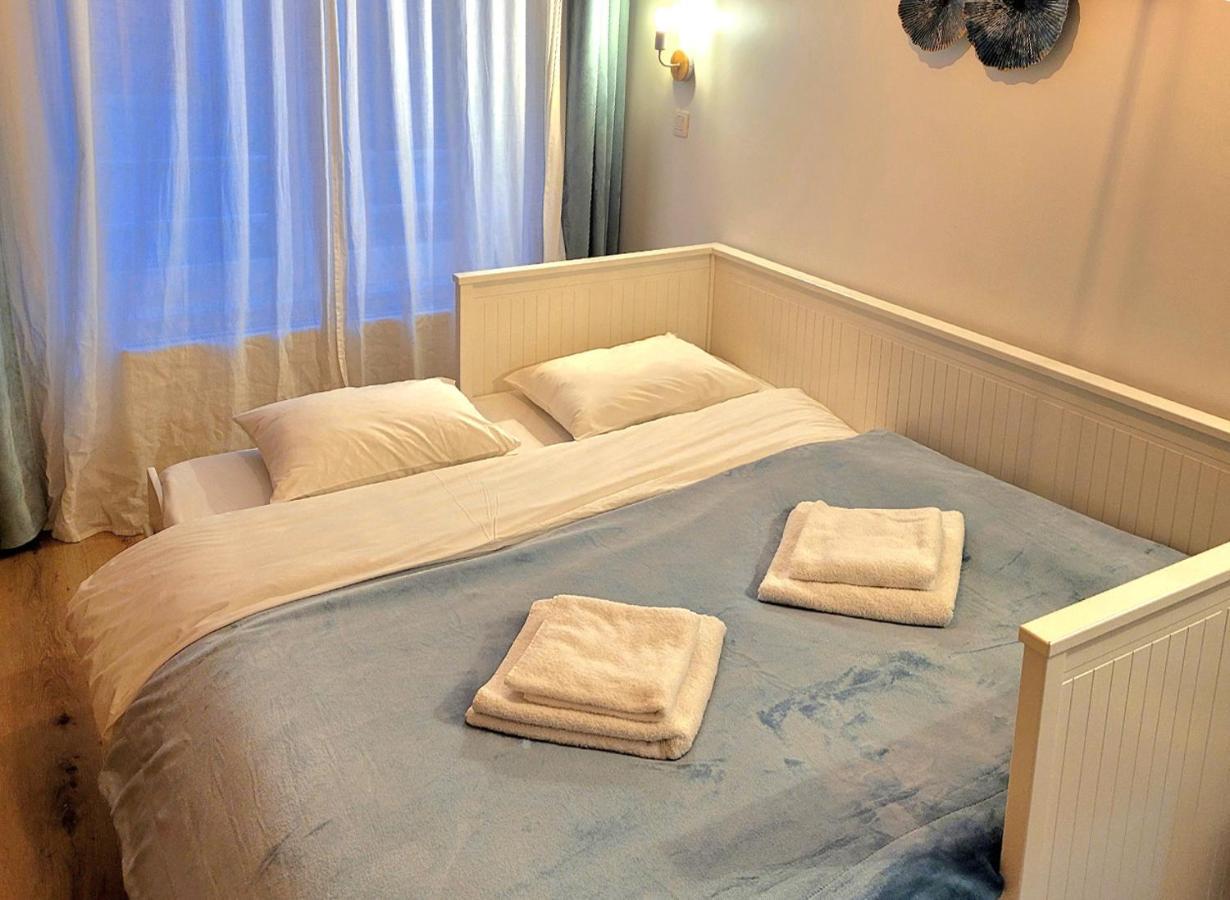 Brand New Camelia Room With Private Bathroom بروكسل المظهر الخارجي الصورة