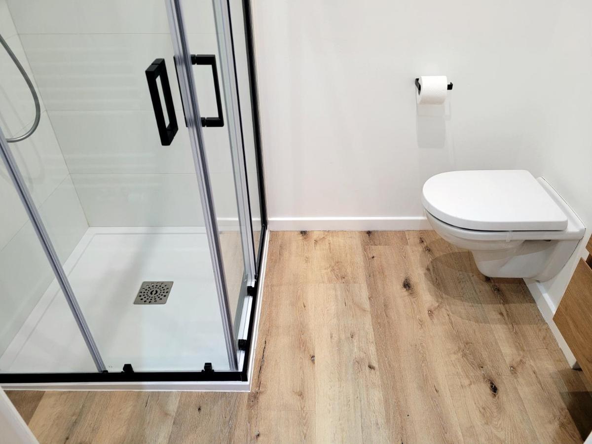 Brand New Camelia Room With Private Bathroom بروكسل المظهر الخارجي الصورة
